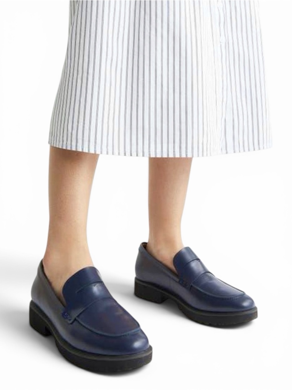 Cole Haan – Geneva Lug Sole Penny Loafers – Dark Denim – Sz. 7.5